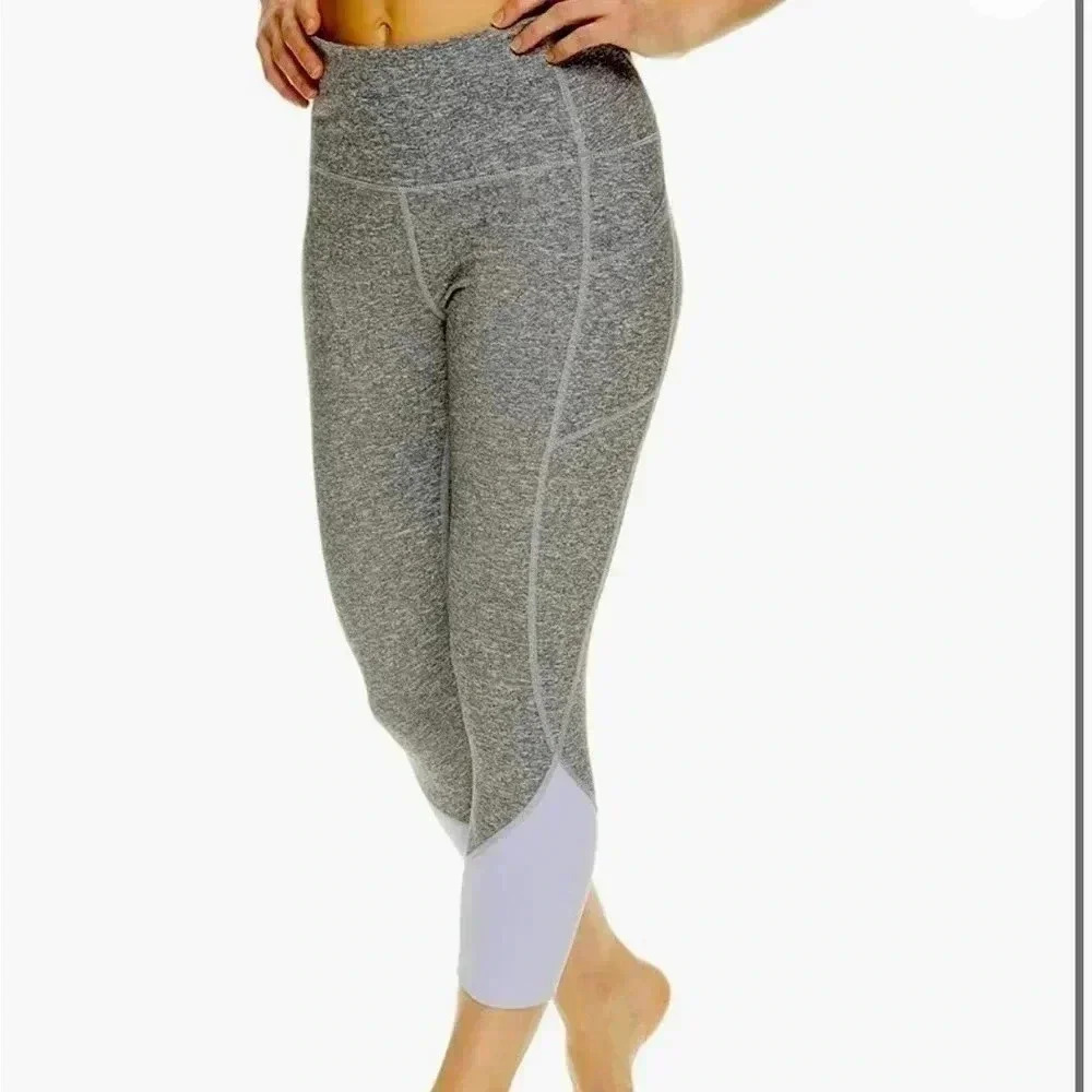 Gaiam Om fit high rise athletic Capri leggings size small NWT Icelandic blue